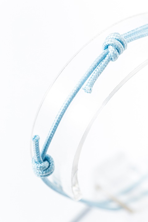 冬組モデルのブレスレット。