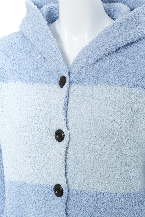 冬組モデルのルームウェア。