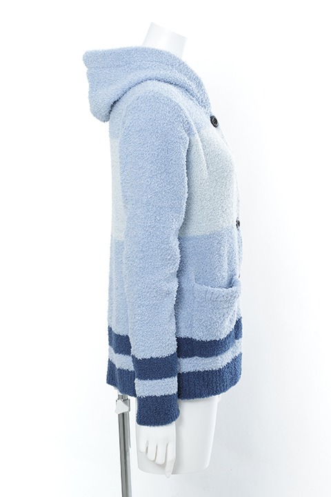 冬組モデルのルームウェア。