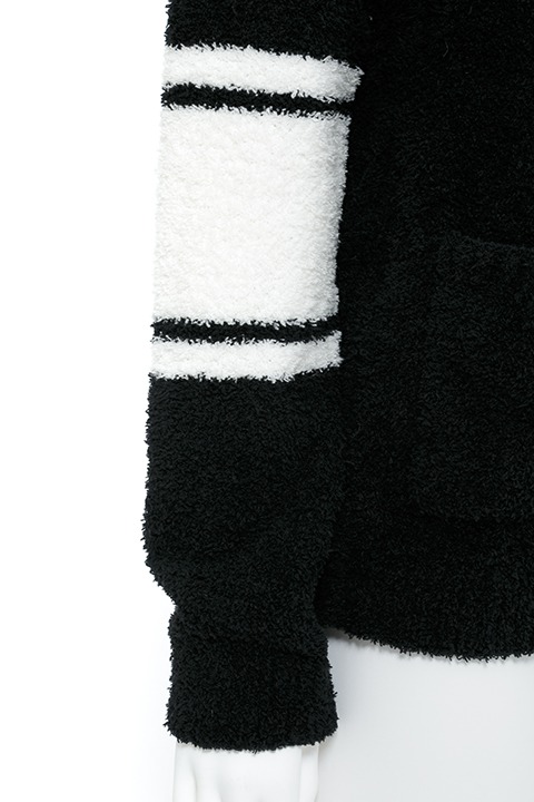 秋組モデルのルームウェア。