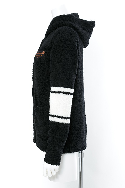 秋組モデルのルームウェア。