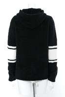 秋組モデルのルームウェア。