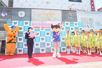 交通安全クイズに挑むコナンたち。