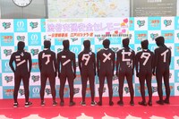 黒タイツの人たちからのメッセージ。