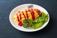 「侠客立ちのオムライス」