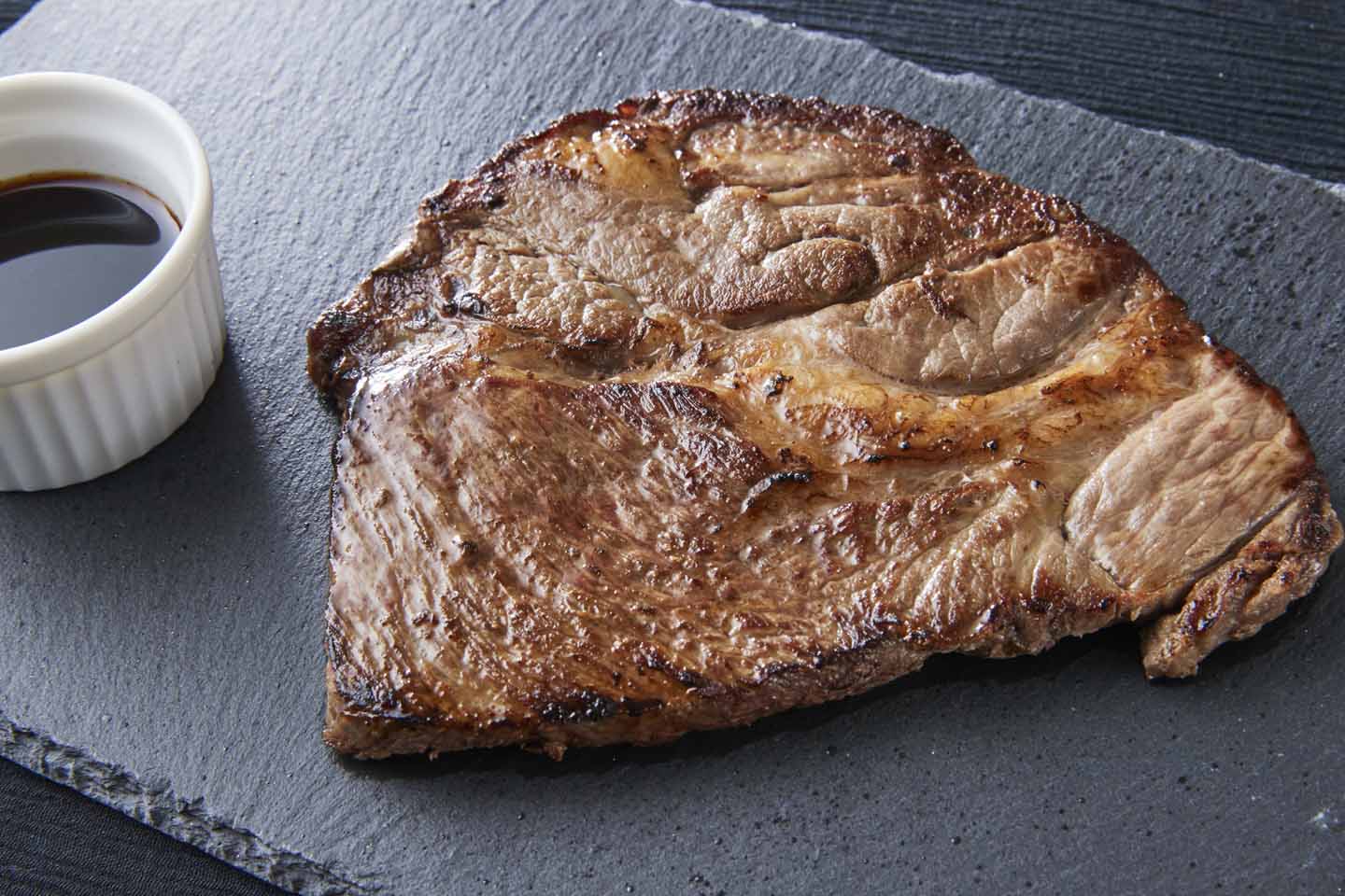 「地上最強の肉 ～ティラノサウルスのステーキ～」