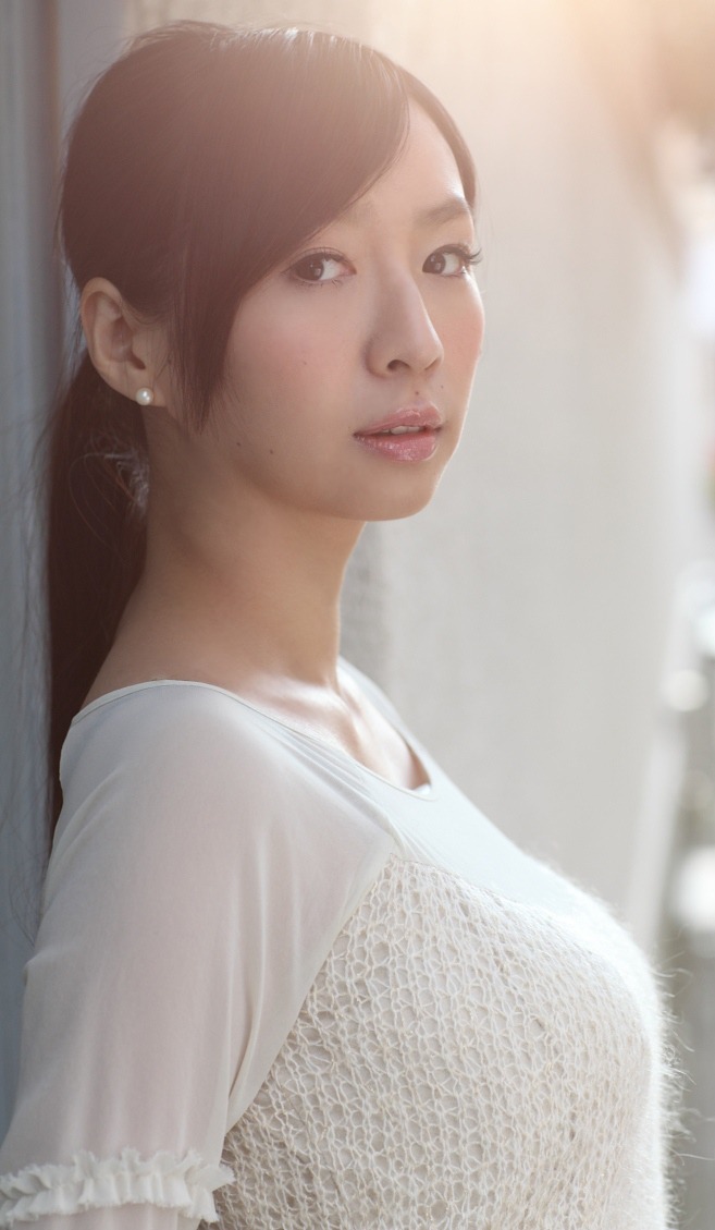 アオイの母・史香役の酒井若菜。