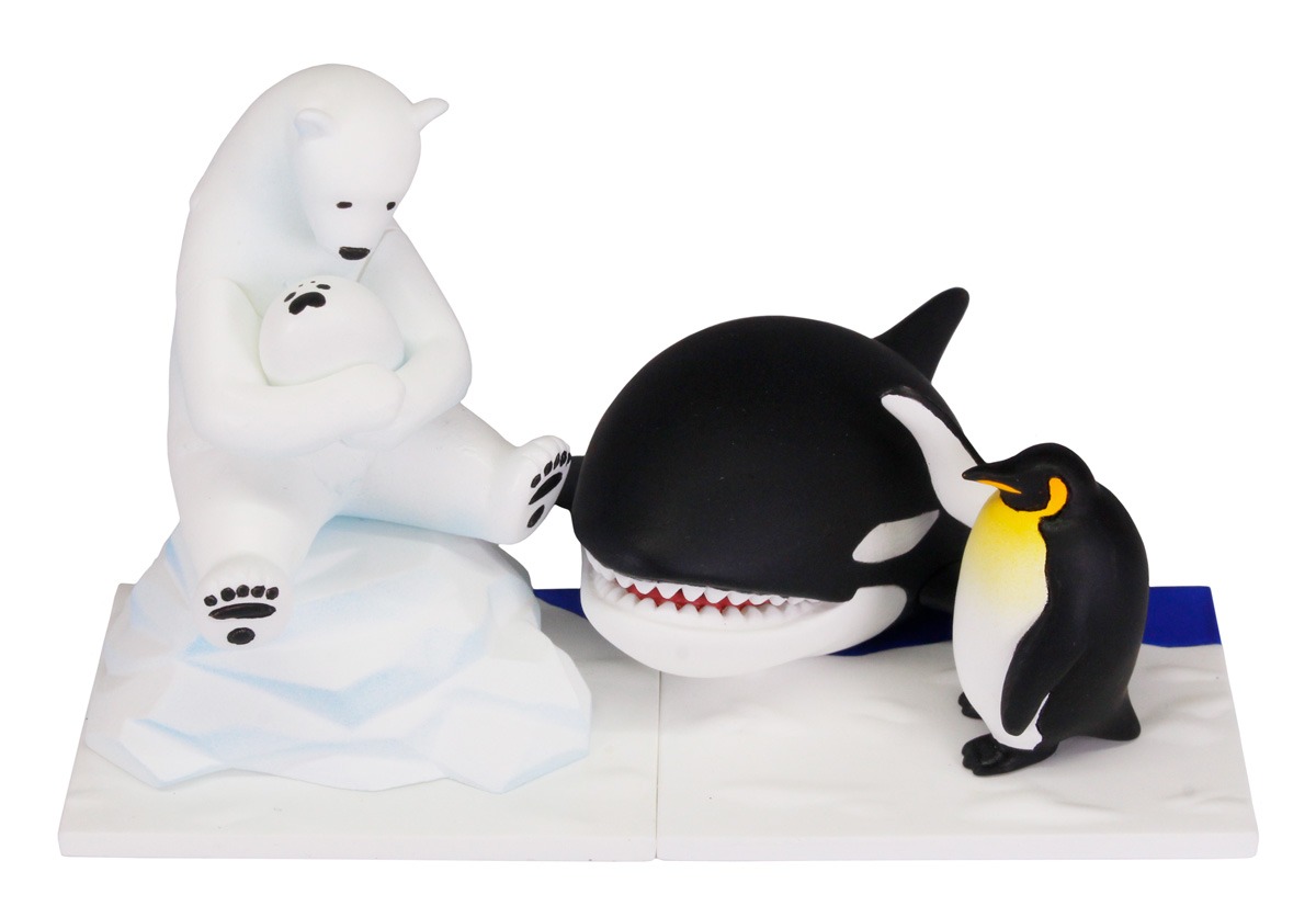 「恋するシロクマ」のデスクトップフィギュアを集合させた様子。