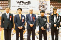 オープニングセレモニーの様子。