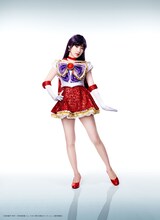 高山一実扮するセーラーマーズ。