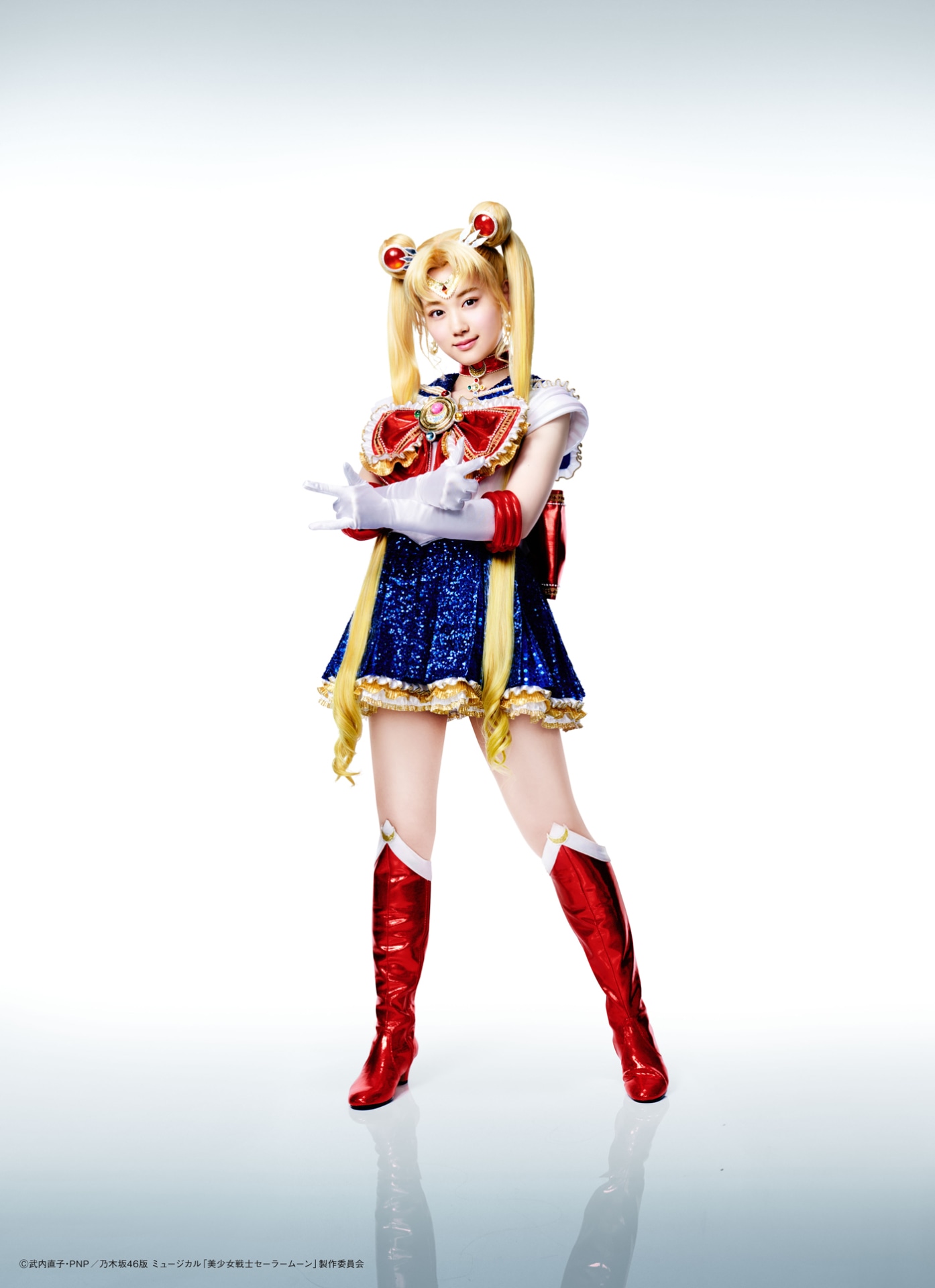 山下美月扮するセーラームーン。