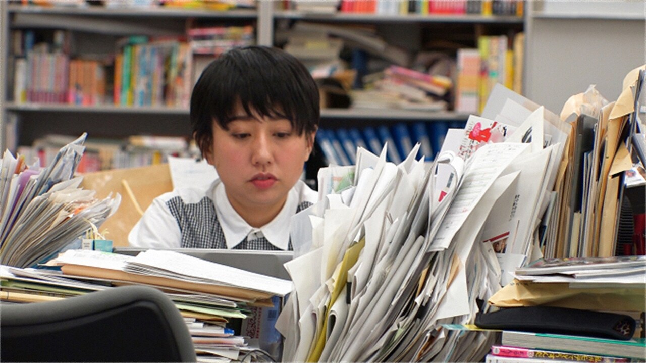 「海月姫」「東京タラレバ娘」などを手がけた講談社の女性マンガ編集者に密着