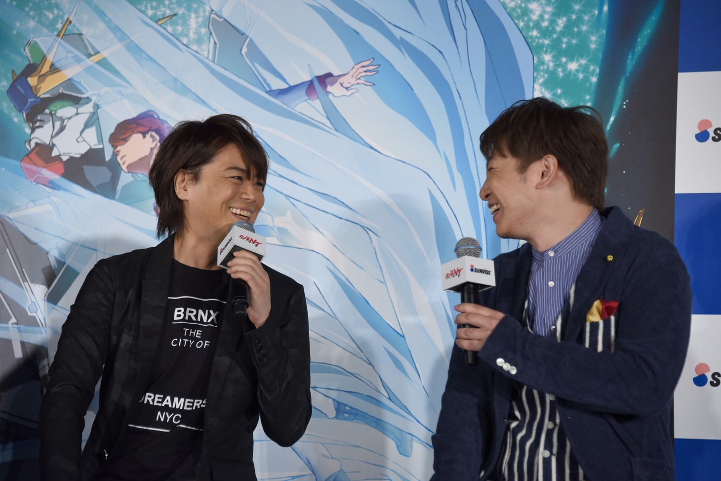 左から声優の浪川大輔、よゐこの濱口優。