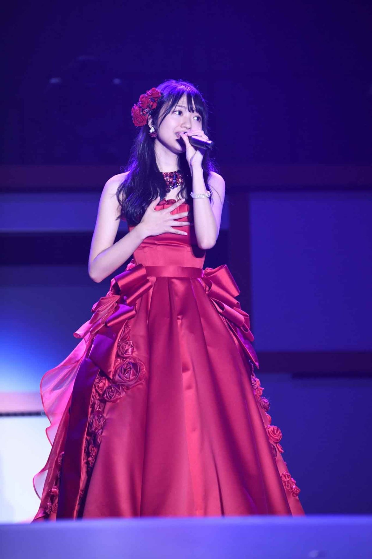 北原里英