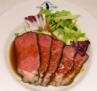 「パシフィック・クリサリス号のブッフェのメインディッシュ『ローストビーフ』」