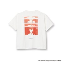 「Amadeus TEE」背面