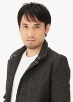 アラガキ役の田村真。