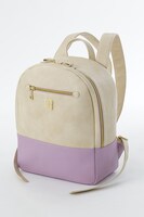 灰原哀モデルのリュック。