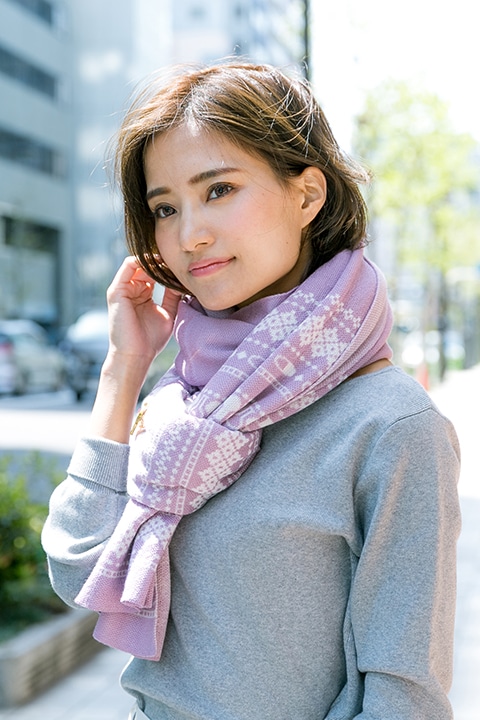 灰原哀をイメージしたストールの着用例。