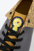 安室透モデルのスニーカー。