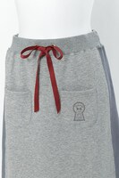 江戸川コナンモデルのボトムス。