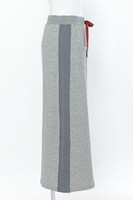 江戸川コナンモデルのボトムス。