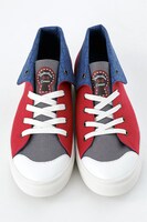 江戸川コナンモデルのスニーカー。