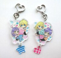 「SSBー超青春姉弟sー」のアクリルキーホルダー。