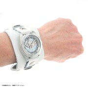「OMEGAMON:MERCIFULMODE × Red Monkey Designs Collaboration Wristwatch Silver925 High-End Model」使用例