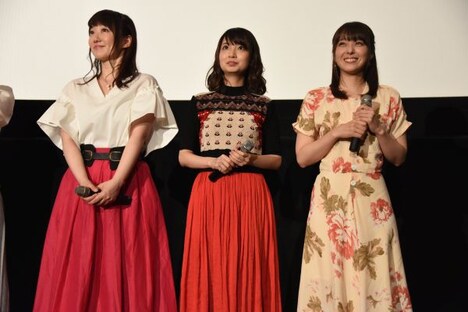 左から、「プリティーリズム」シリーズより阿澄佳奈、大久保瑠美、加藤英美里。