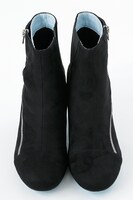 冬組モデルのブーツ。