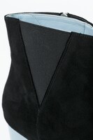 冬組モデルのブーツ。