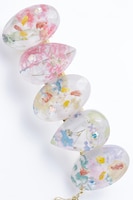 秋組モデルのバレッタ。