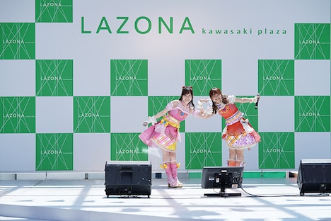 田所あずさと大橋彩香。