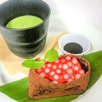 「イクラの軍艦ケーキ」