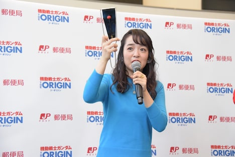 ニュータイプが何かを感じ取ったときの音を鳴らす潘めぐみ。