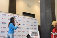 ファンからの要望に熱演で応えるふたり。