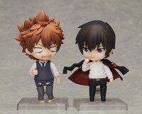 別売りの「ねんどろいど 沢田綱吉」と「ねんどろいど 雲雀恭弥」を並べた様子。