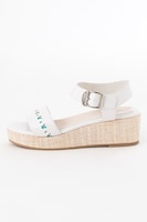 水無月涙モデルのサンダル。