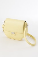 長月夜モデルのショルダーバッグ。