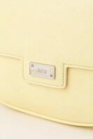 長月夜モデルのショルダーバッグ。