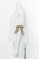 神無月郁モデルのブラウス。