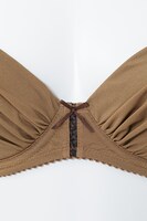 調査兵団をイメージしたランジェリーセット。