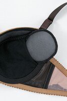 調査兵団をイメージしたランジェリーセット。