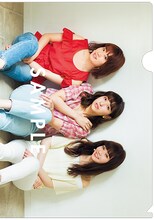 セブンネットで販売されるnon-no8月号に付属するクリアファイル（タイプB：降幡愛、伊波杏樹、諏訪ななか）。撮影／伊藤大作（The VOICE）