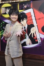 蓮と同じポーズを決める福山潤。