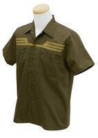 アニメ「機動戦士ガンダム」ジオン公国軍の制服をモチーフにしたワークシャツ。