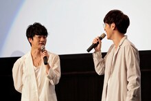 左から福山潤、櫻井孝宏。