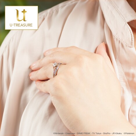 幻のポケモン・ミュウをモチーフにした婚約・結婚指輪。
