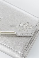 赤のライダーモデルの財布。